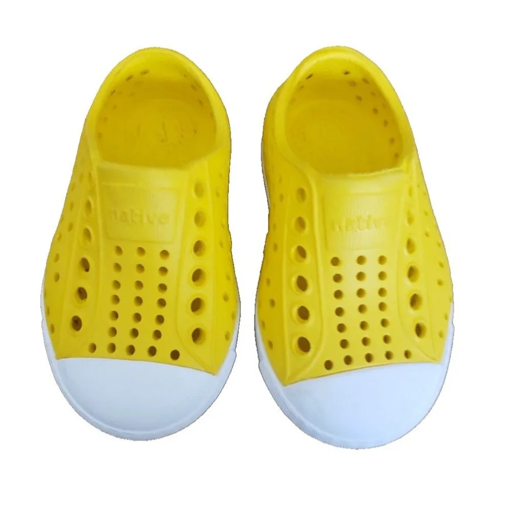 Native Jefferson Toddler Size C4 Yellow Bone Slip-On Water Shoes Unisex